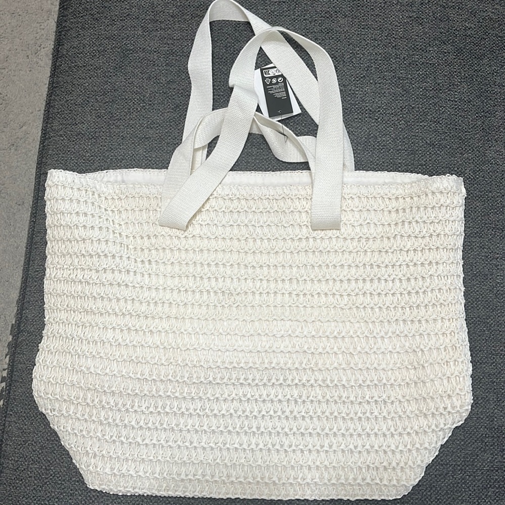 Knitted lined beach bag